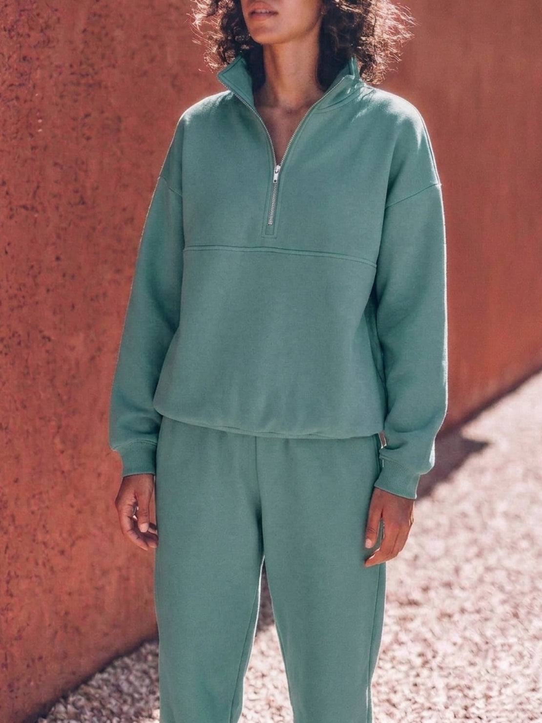 First Class Cotton-Blend Set